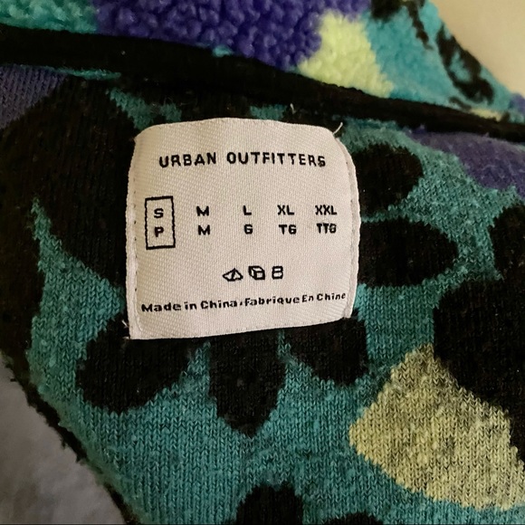 Urban Outfitters Fleece - Picture 14 of 16